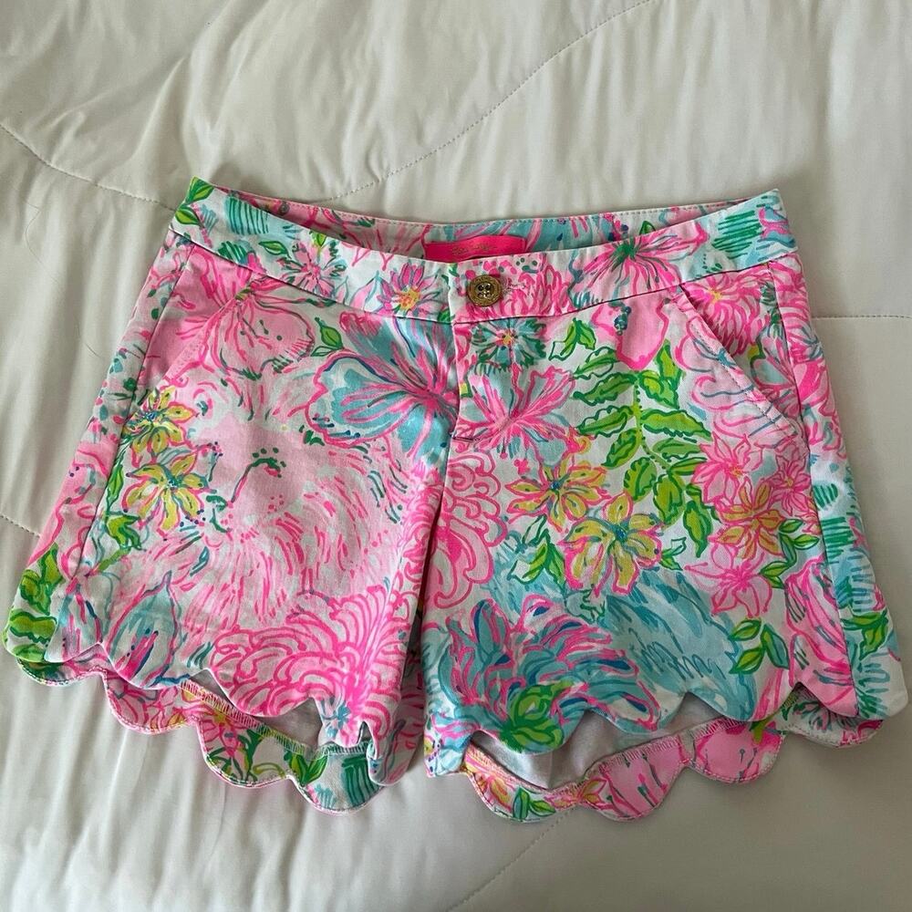 Lilly Pulitzer Buttercup Scallop Shorts Pink Green Floral Swan Size 0